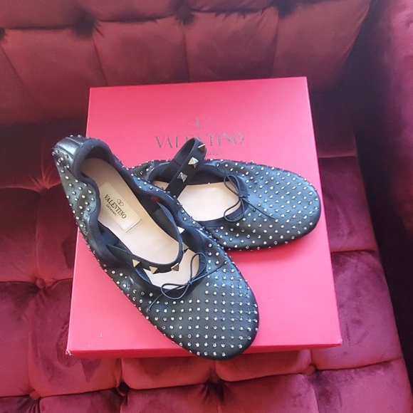 Valentino Garavani Shoes - Valentino Garavani Embellished Leather Ballet Flat